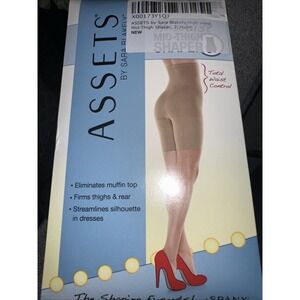 Assets by Spanx Sensational Hi-Waist Mid Thigh Shaper 166B - Nude -‎ Size 2
